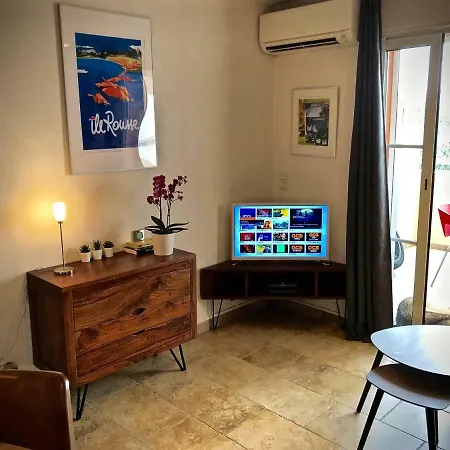 Climatise / Terrasse A 2 Min De La Apartament