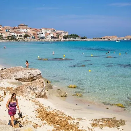 Climatise / Terrasse A 2 Min De La Lägenhet LʼÎle-Rousse