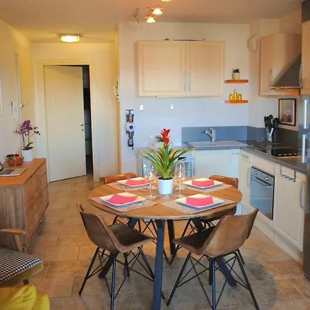 Climatise / Terrasse A 2 Min De La *