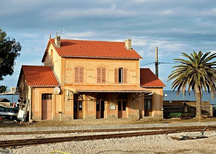 Climatise / Terrasse A 2 Min De La * LʼÎle-Rousse