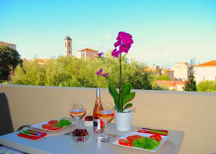 Climatise / Terrasse A 2 Min De La * LʼÎle-Rousse